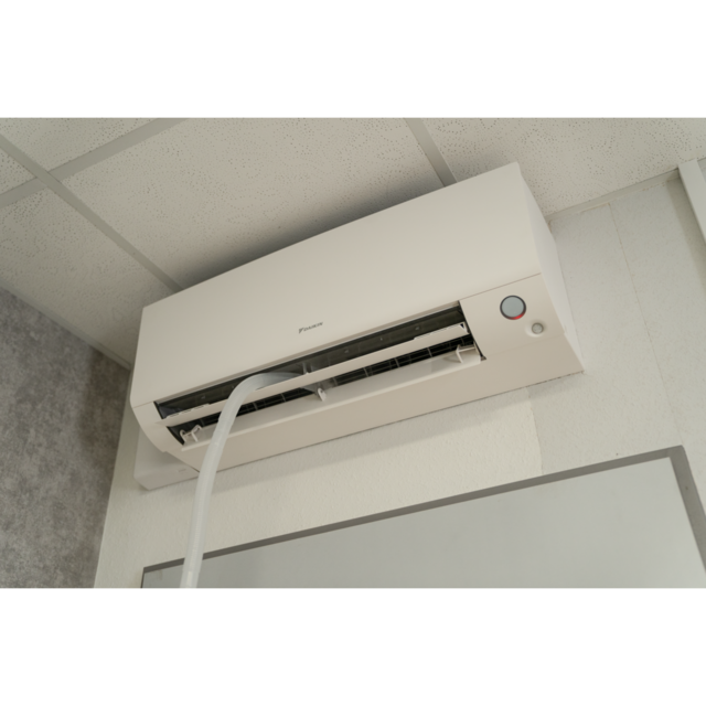 Ultralyd Air Cleaner 12/230V 